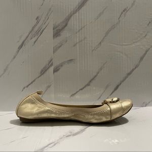 Womens Size 10 Golden Dressbarn Flats! LOOKS BRAND NEW!!